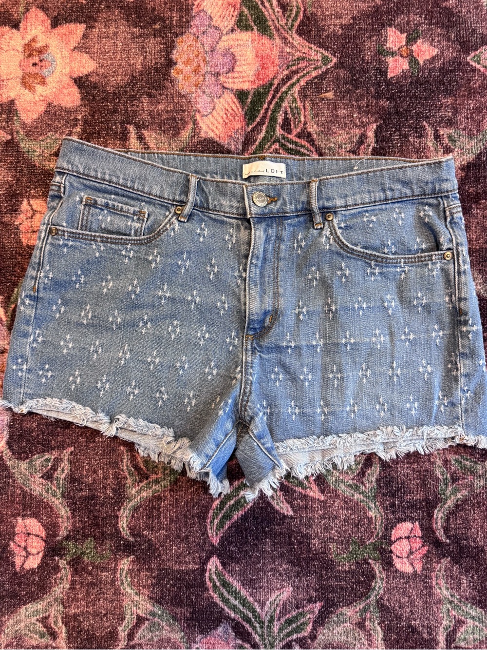 LOFT Made and Loved Geometric Stitch Frayed Cut Off Jean Shorts Size 12 / 31